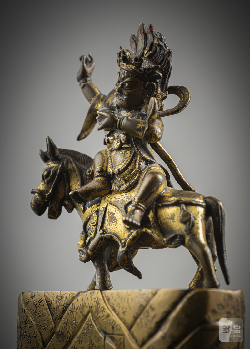 A GILT-BRONZE FIGURE OF SHRI DEVI - 图4